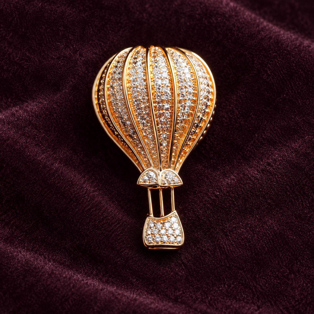 Gold hot air balloon brooch and pendant front view