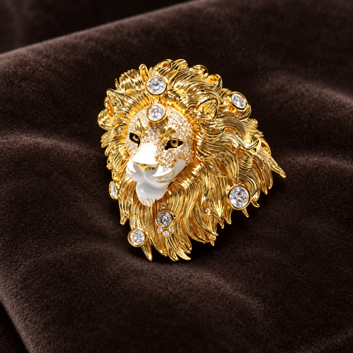 Gold Tone lion head brooch